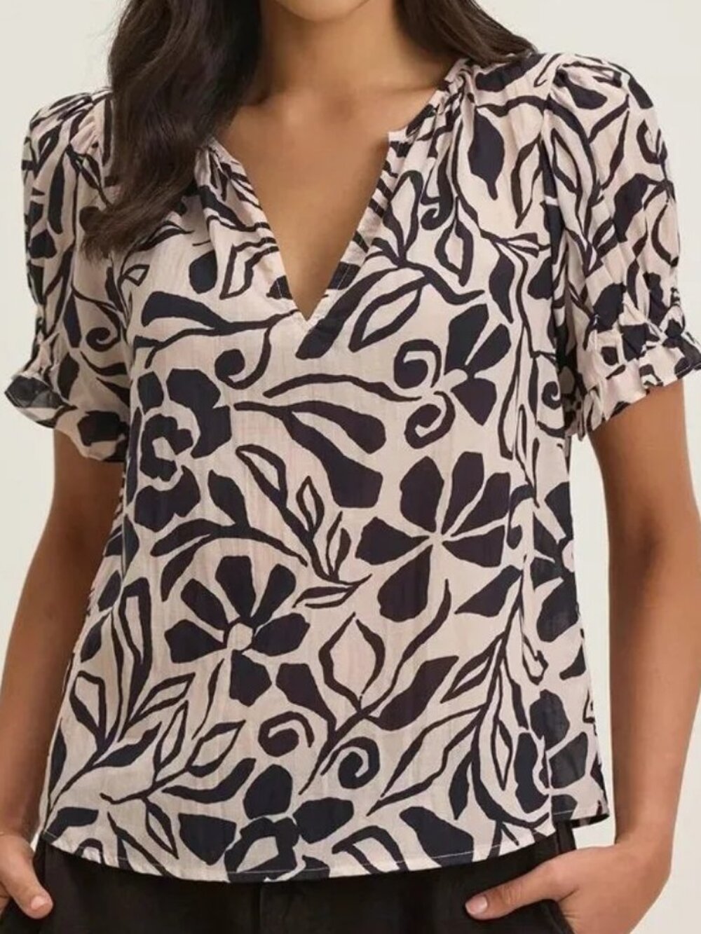 Velvet by Graham & Spencer Leslie Top (L)